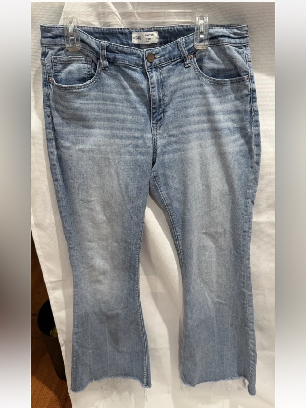 BKE Payton Universal Fit Light Wash Mid Rise Distressed Denim Flare Women’s - 32